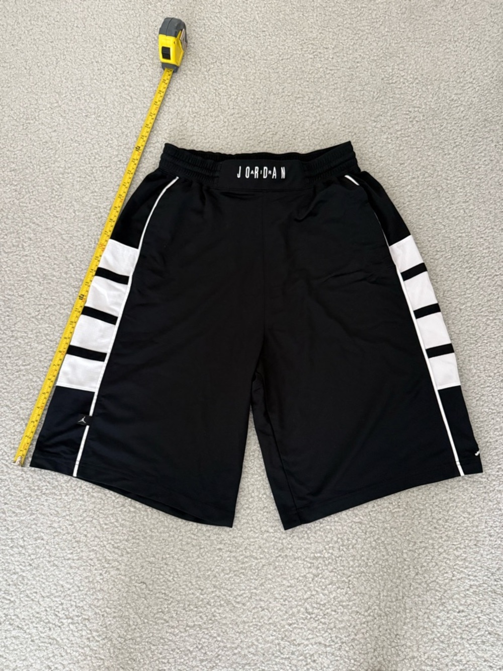 Jordan Cat Scratch Shorts men’s size large black